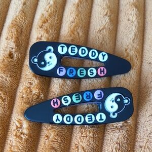 Black Teddy Fresh Letter Snap Hair Clips